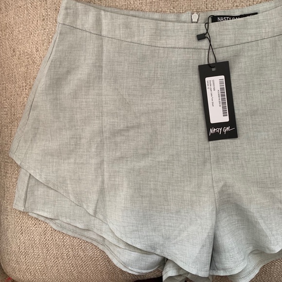 Linen Shorts - Picture 3 of 4